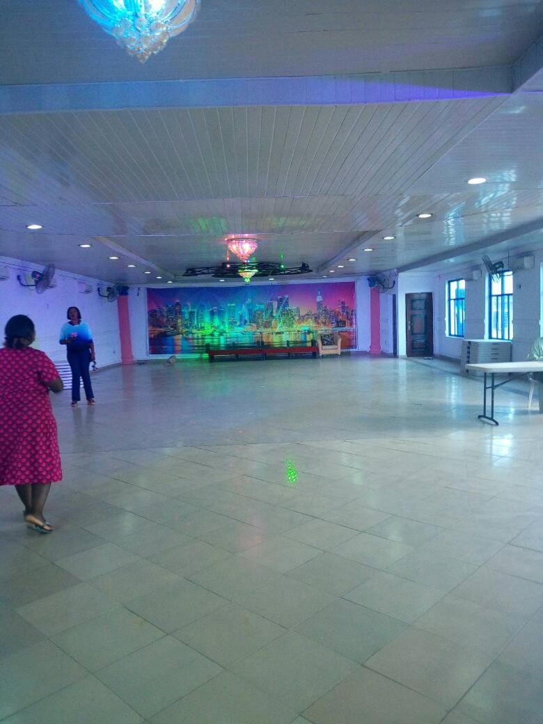 Ben Auto Hotel Lagos Exterior photo