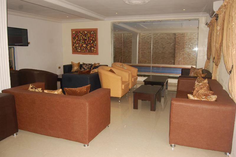 Ben Auto Hotel Lagos Exterior photo